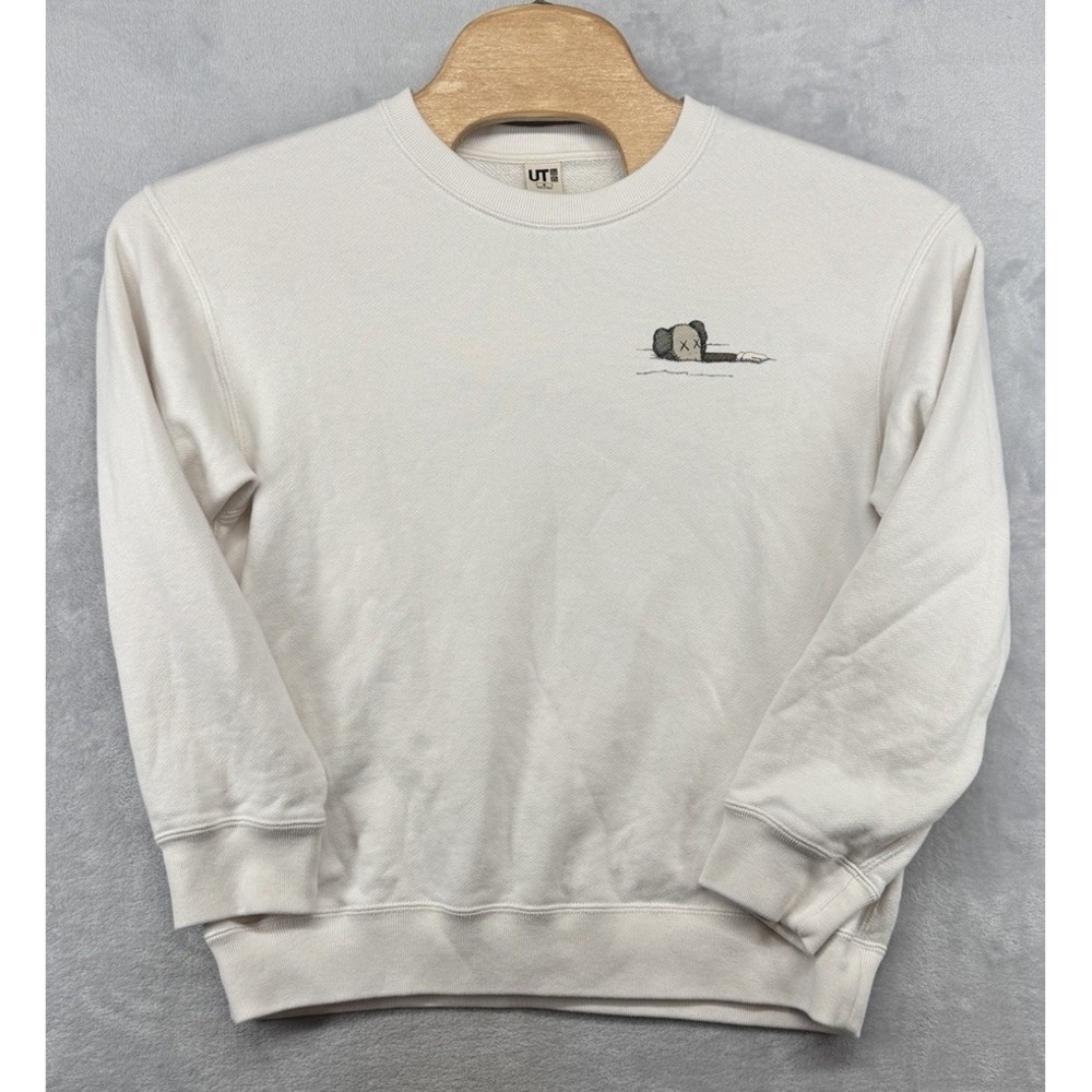 Kaws x Uniqlo Crewneck Sweatshirt Beige Pullover Logo XX Mens Size M